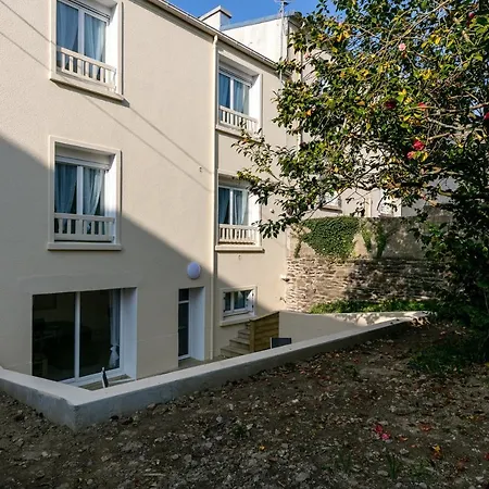 La Belle Poule : Spacieuse Avec Sdb Privative, Cuisine Et Salon Partagés, Terrasse, Proche Facs Et Centre *