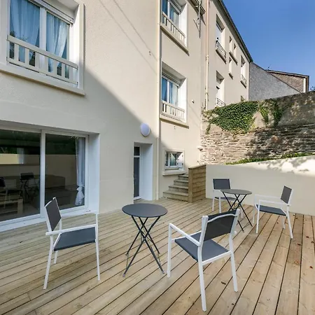 Couette-café La Belle Poule : Spacieuse Avec Sdb Privative, Cuisine Et Salon Partagés, Terrasse, Proche Facs Et Centre Brest